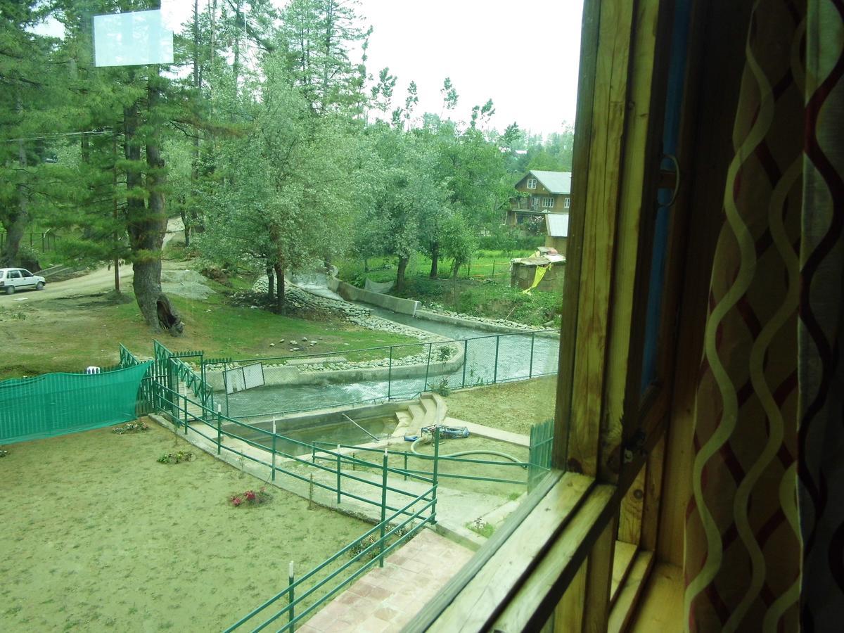 Hotel Gulmarg House Exterior photo